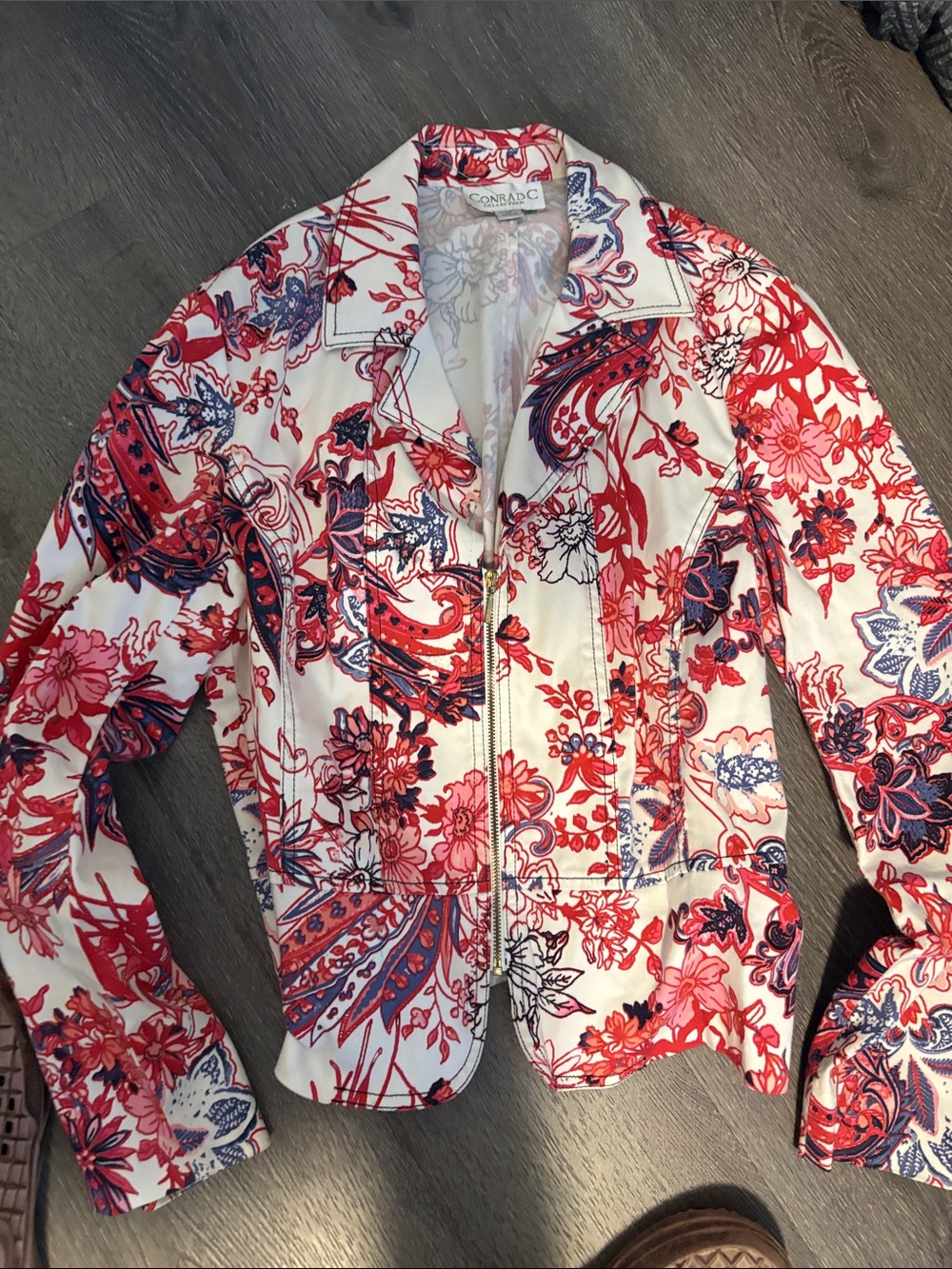 White Floral Zip-Front Blazer with Red and Navy Print - Picture 8 of 9